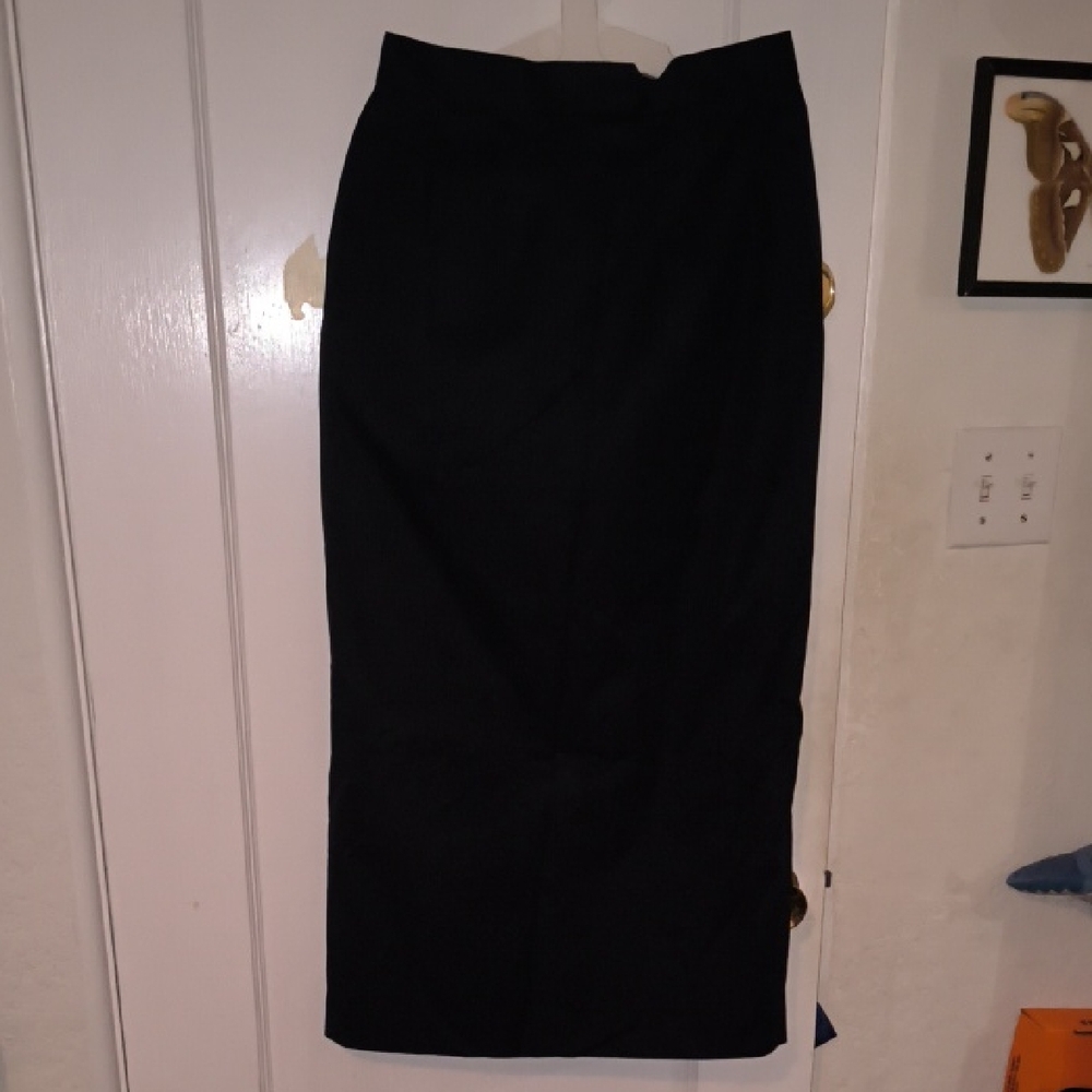 Faconnable | Elegant Black Pencil Skirt